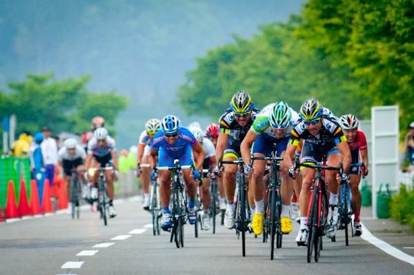 Maximiliano Richeze (Team Nippo) in the lead during the sprint to the finish