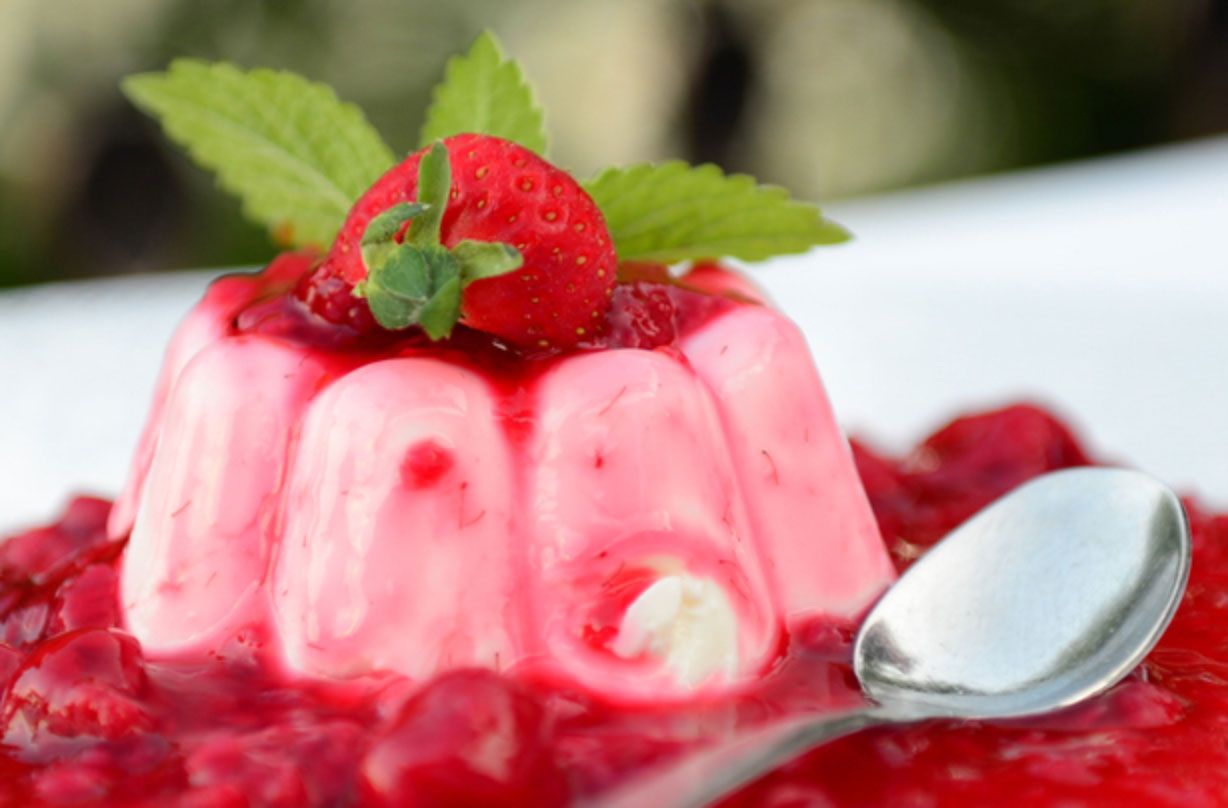 Raspberry panna cotta