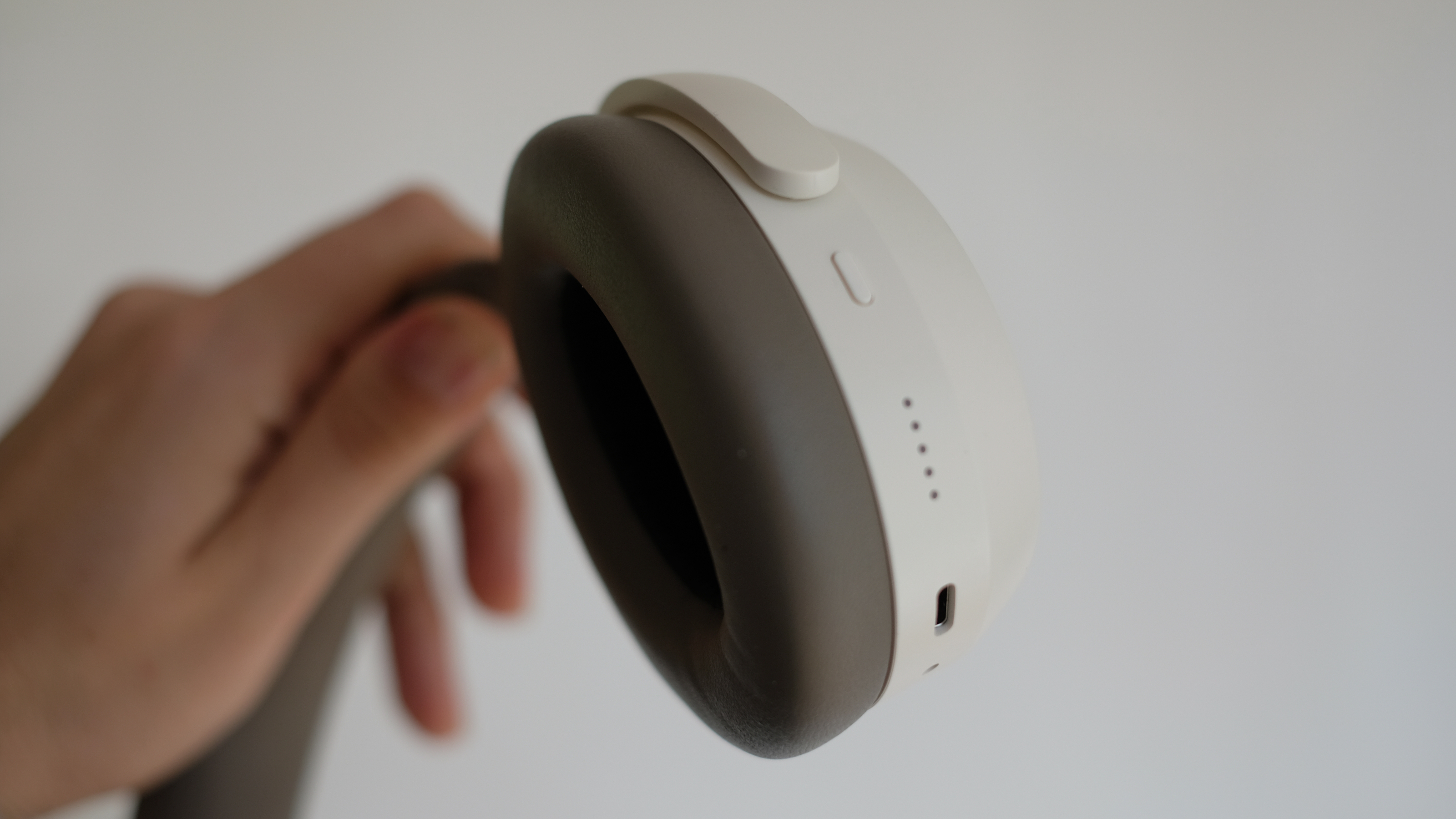 Photograph of Sennheiser Momentum 4 headphones