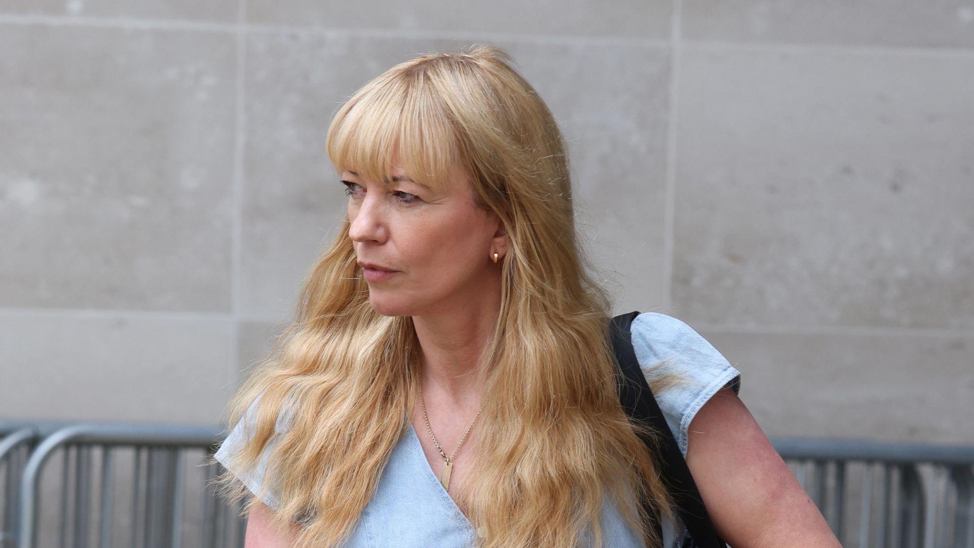 headshot of sara cox