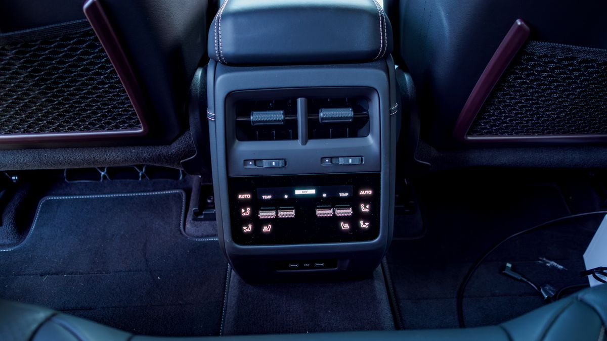 2026 Porsche Macan review.