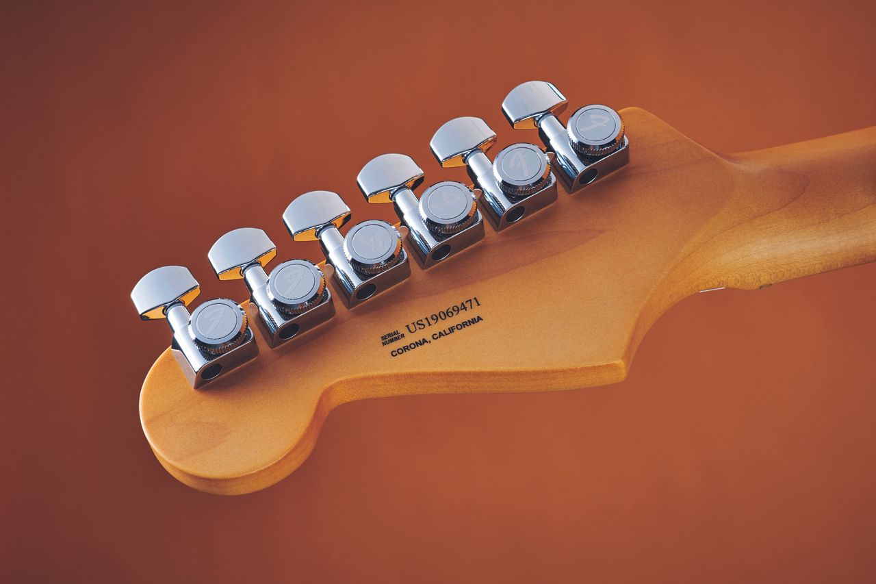 Fender Deluxe rear-locking tuners