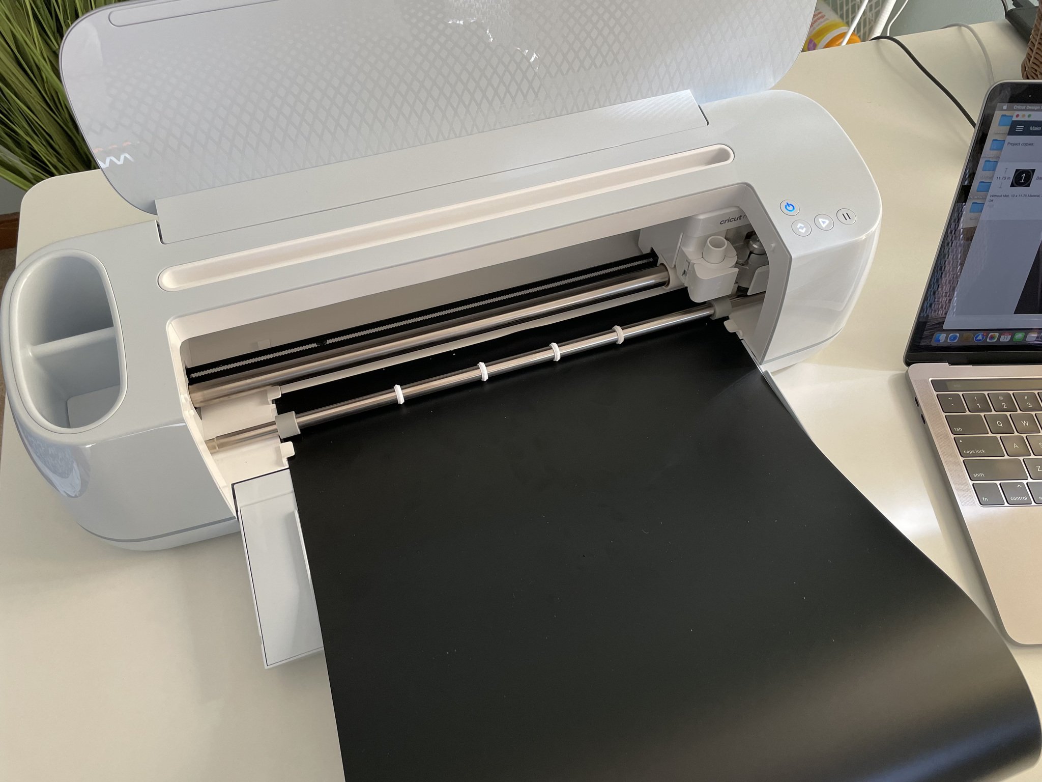 Cricut Maker 3 Lifestyle Smart Vinyl Roll