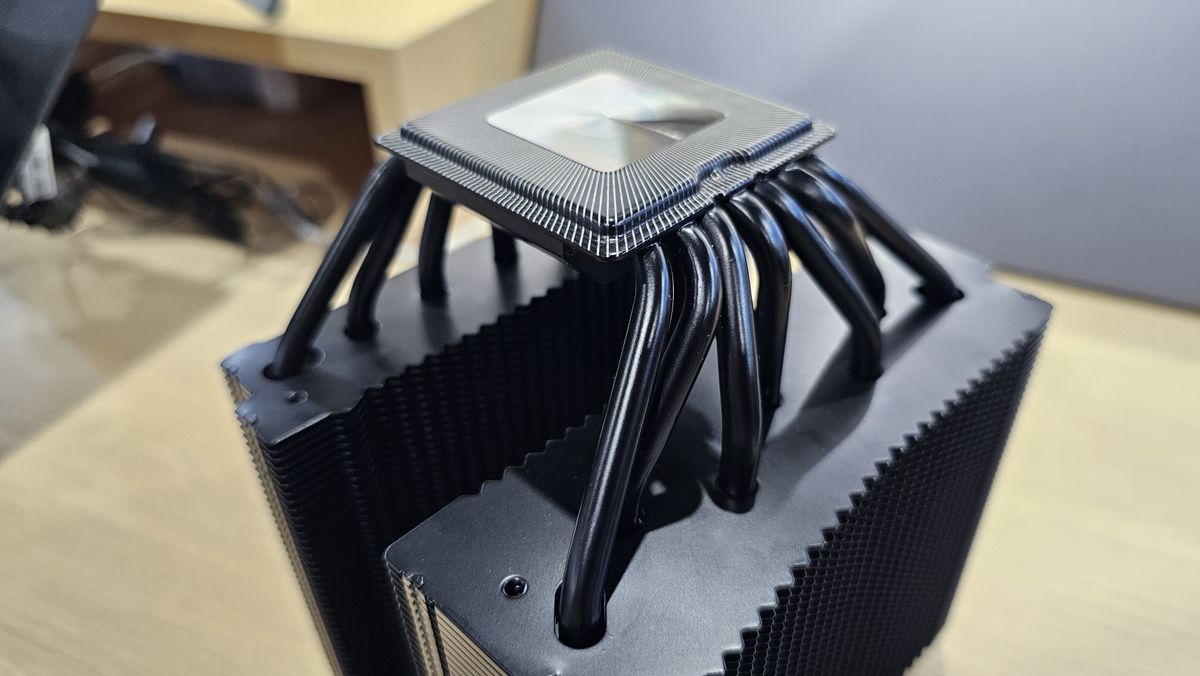 DeepCool Assassin IV VC Vision CPU cooler's vapour chamber for its heatbase