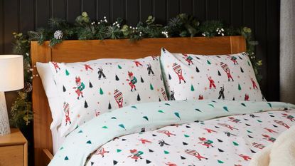 Cream gingerbread christmas bedding with fleece material