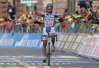 Stage 11 - Bertolini takes first Giro stage after 16 years