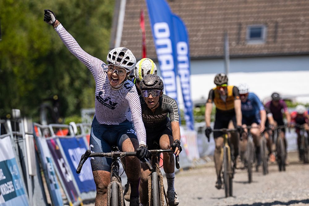 3. Rides Aachen
Photo&acirc;s by Leon van Bon
