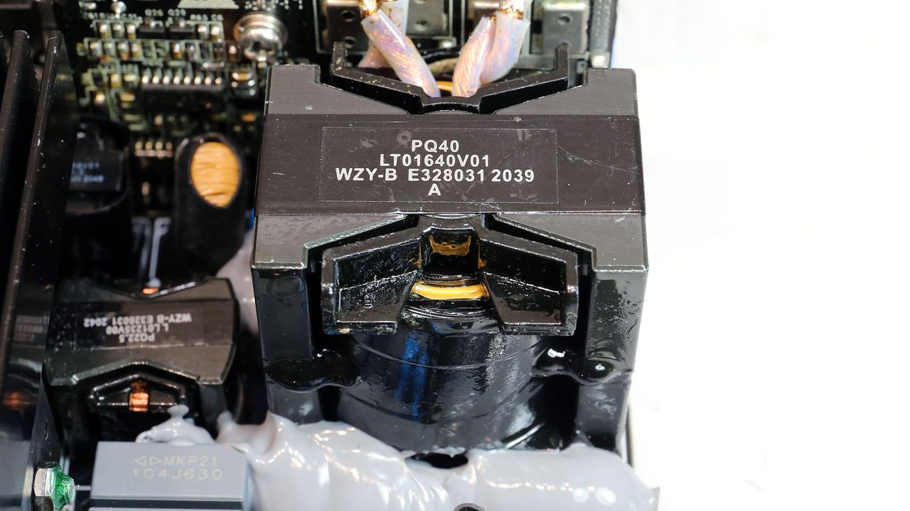 Cooler Master V750 Gold V2