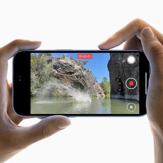 Apple iPhone 16 camera interface video recording