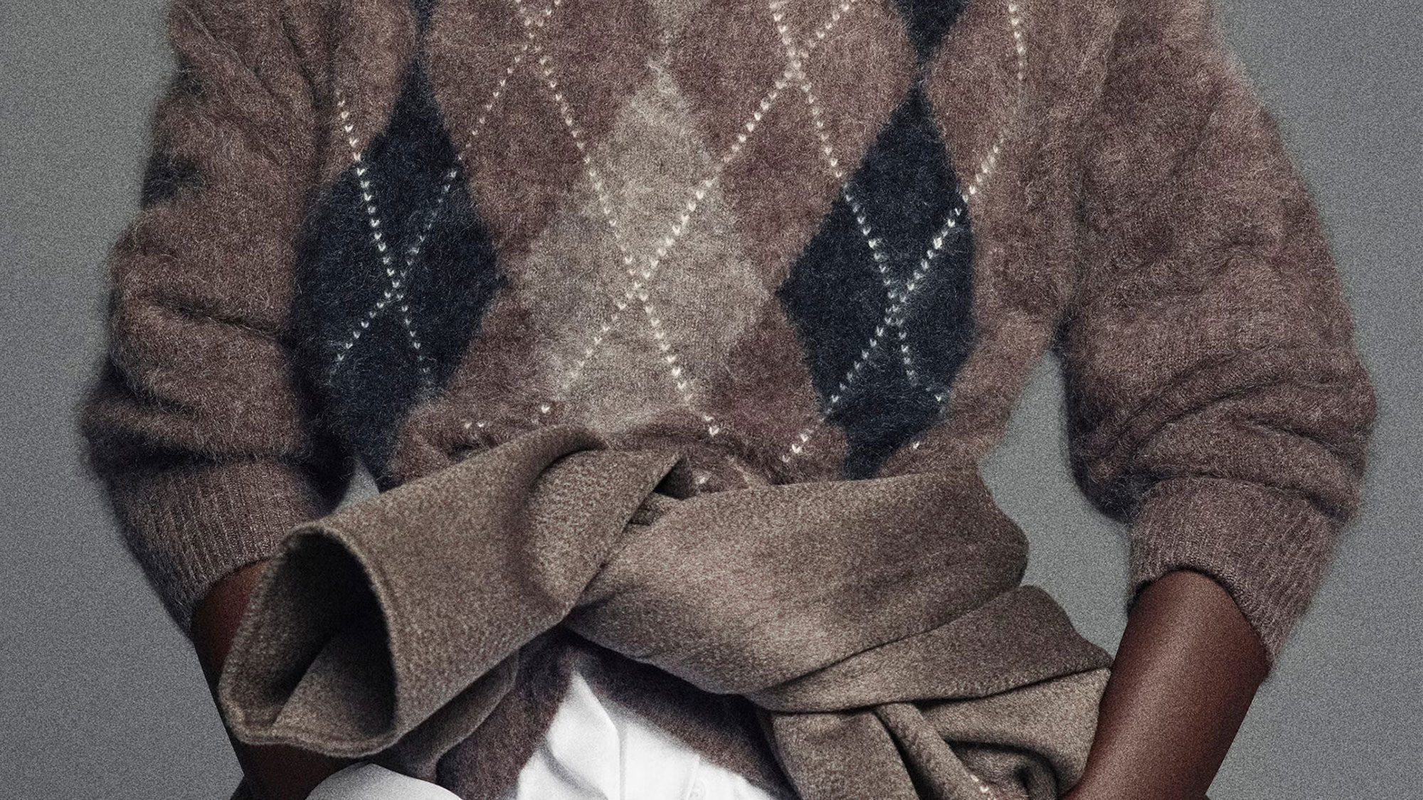 Model wearing a COS cashmere sweater.