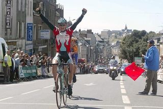 Ian McLeod wins in Manche