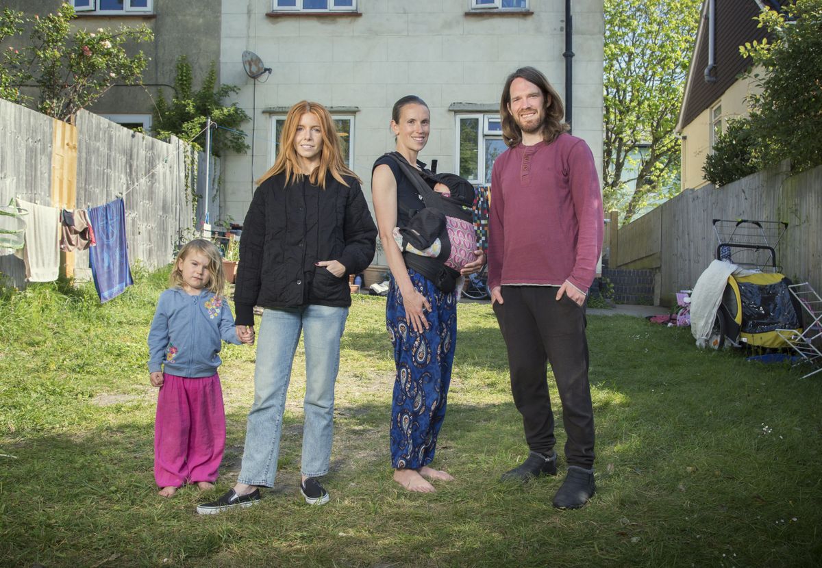 Stacey with the Allen family in Stacey Dooley Sleeps Over