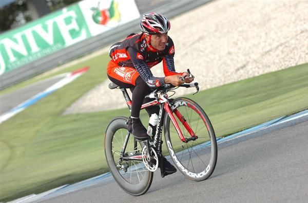 Joaquin Rodriguez (Caisse d'Epargne) tunes himself into the Assen GP Circuit