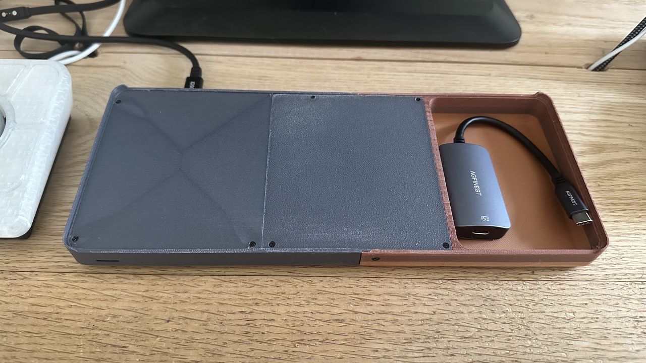 Bento project from michaelthatsit, which puts a Steam Deck's hardware inside a keyboard