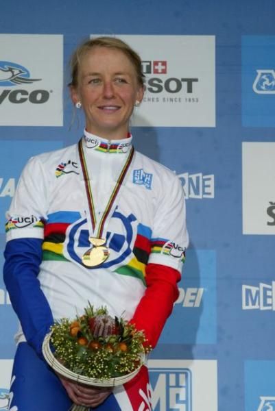New world champion Emma Pooley (Great Britain) on the podium