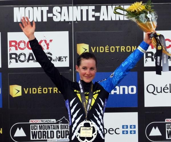 Samara Sheppard (iXS Wheeler) on the podium