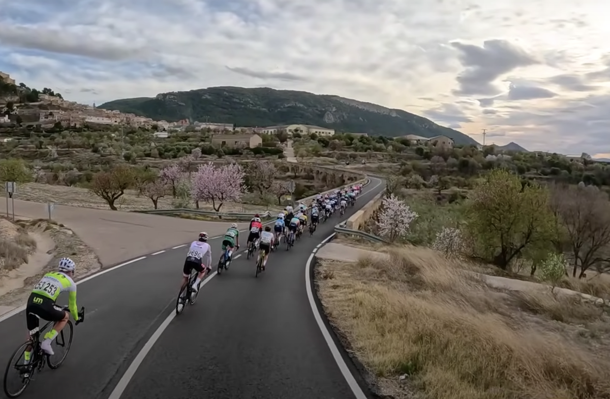 Anti-doping showed up at an amateur race in Valencia, 130 riders dropped out