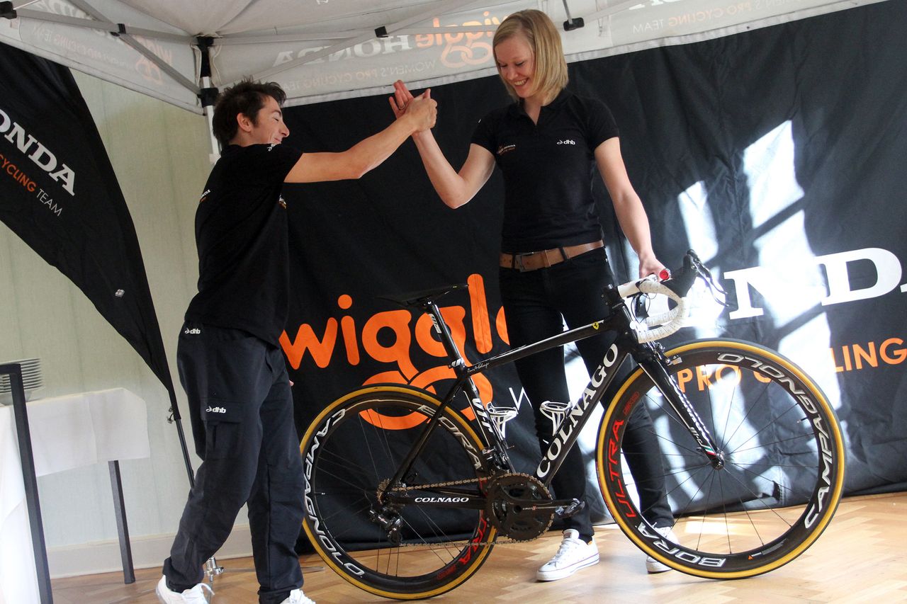 Jolien D'hoore and Georgini Bronzini were the best in the trackstand competition