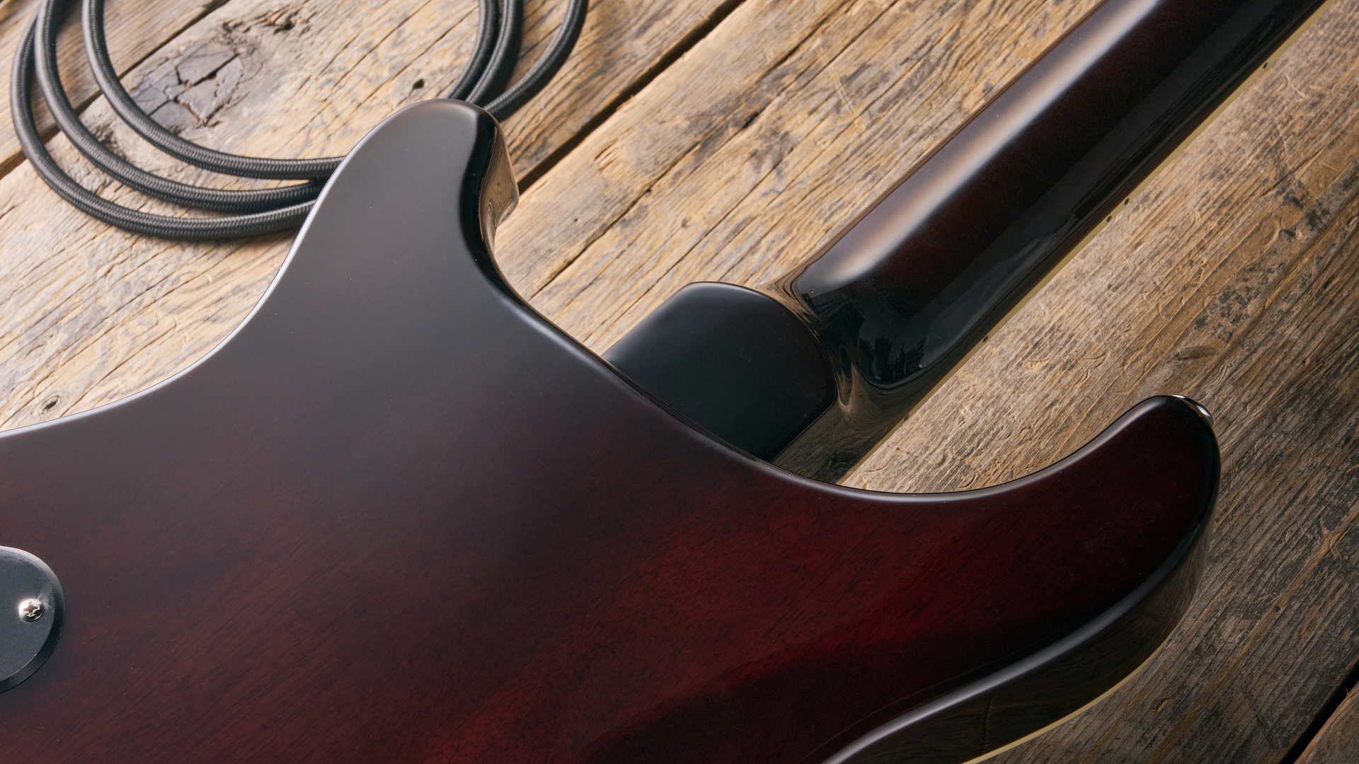 The set neck joint ​of the PRS SE ed Sheeran Hollowbody I Piezo Baritone guitar