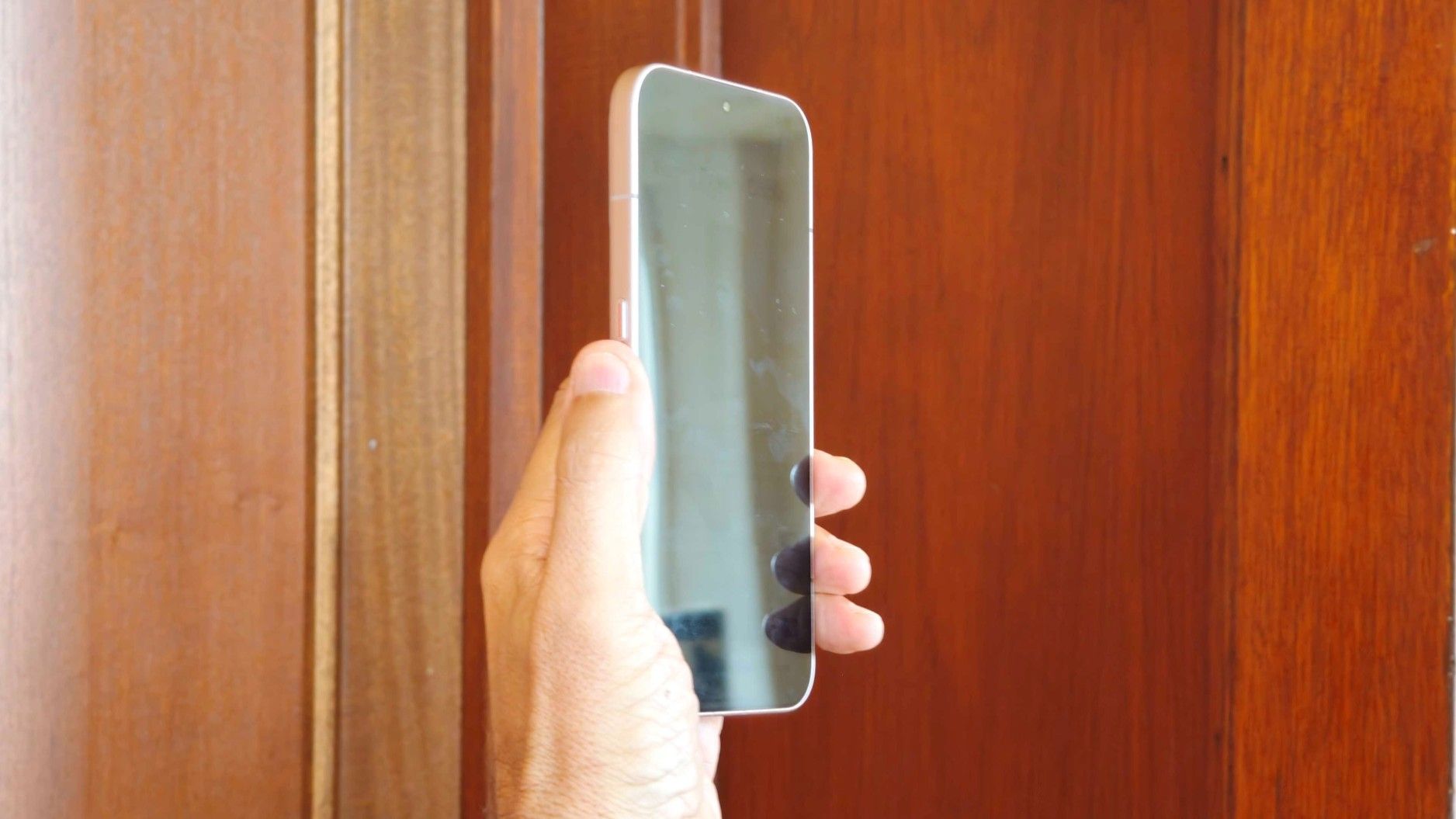 The Xiaomi 18 Pro privacy display