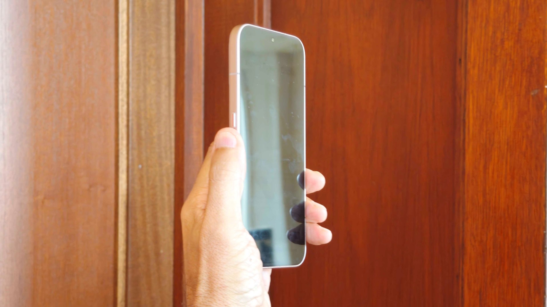 The Xiaomi 18 Pro privacy display