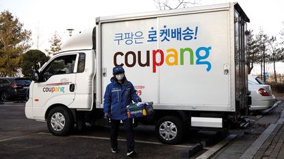 Coupang delivery van