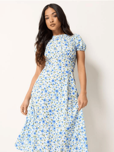 Model in blue dress