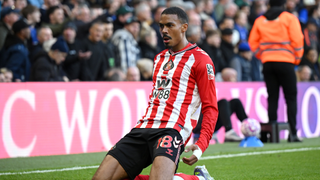 Wilson Isidor of Sunderland celebrates scoring his team's first goal during the Premier League match between Chelsea and Sunderland at Stamford Bridge on October 25, 2025 in London, England. 
