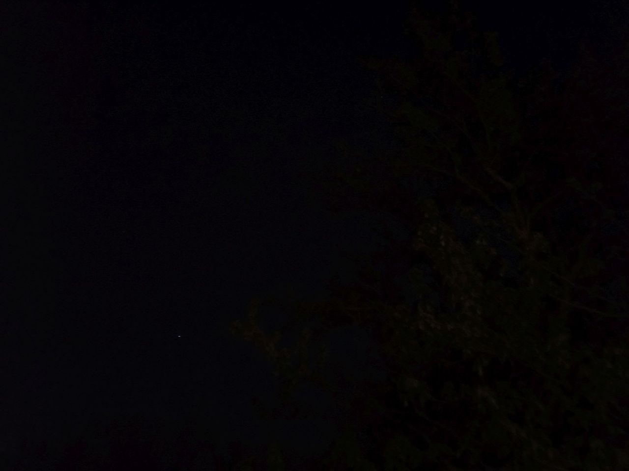 Unihertiz Titan 2 Elite camera sample.