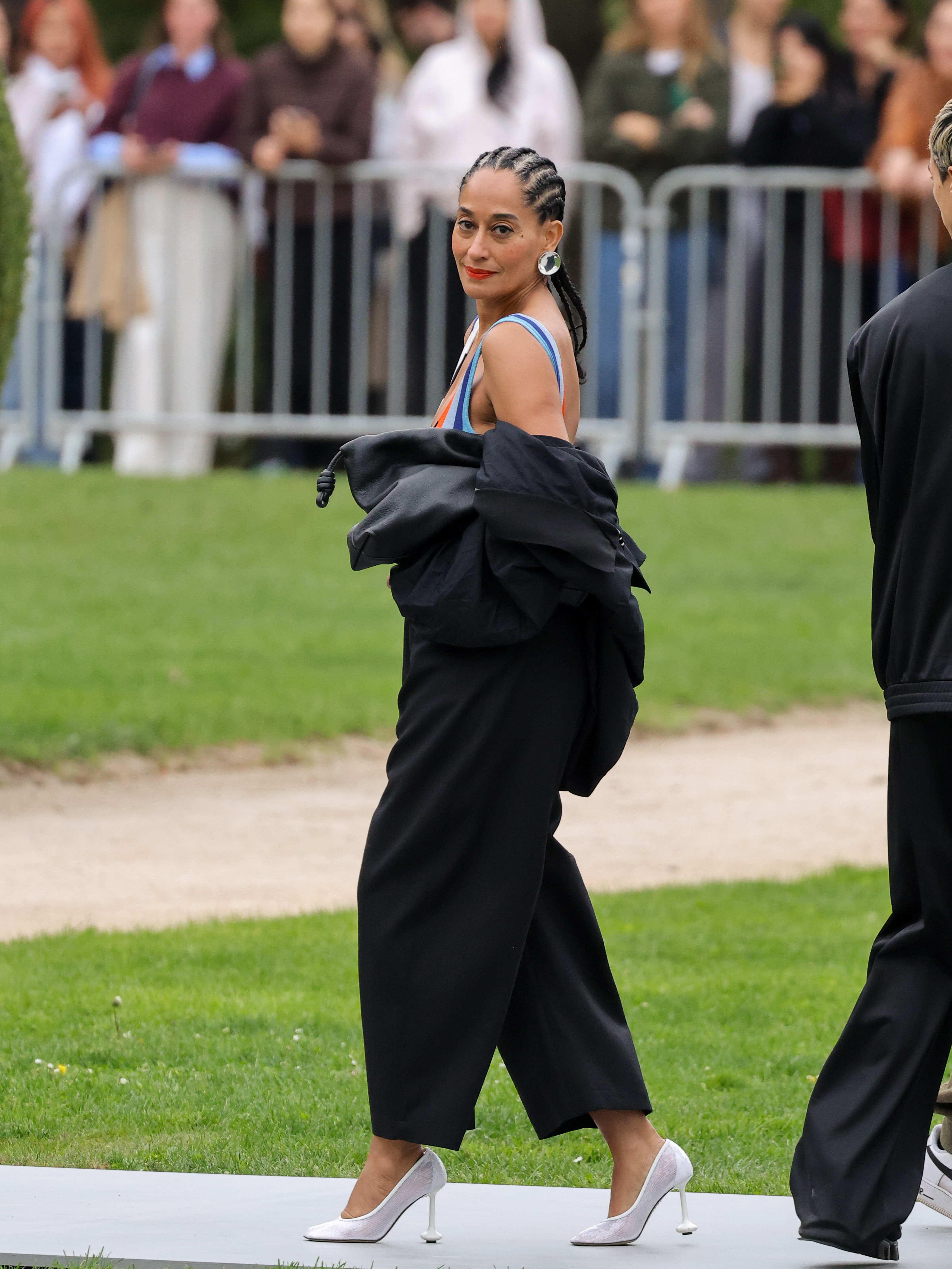 PARIS, FRANCE - OCTOBER 03: Tracee Ellis Ross attends the Loewe Womenswear Spring/Summer 2026 show as part of Paris Fashion Week on October 03, 2025 in Paris, France.