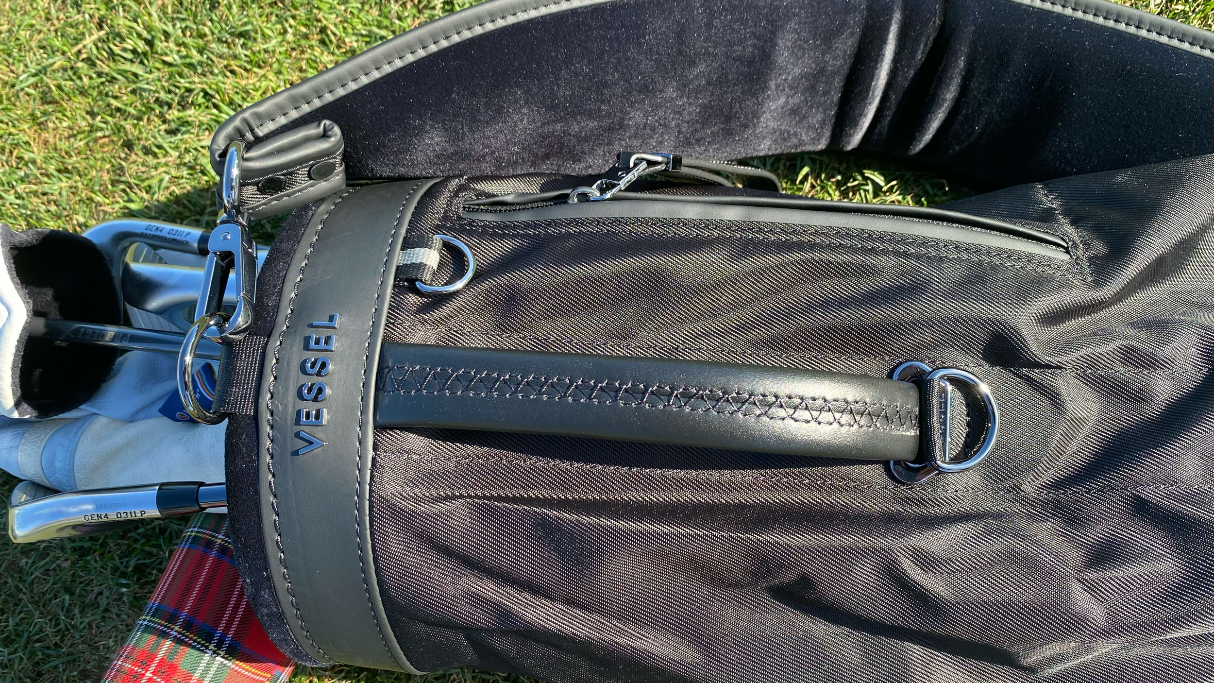 Vessel Sunday Carry Bag