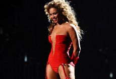 Beyonce Knowles - Celebrities in Underwear - Fashion - Marie Claire