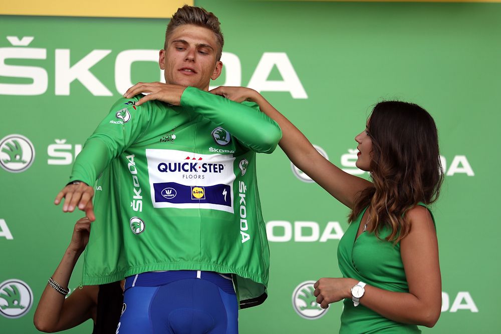 Marcel Kittel puts on the green jersey after stage 3 at the Tour de France