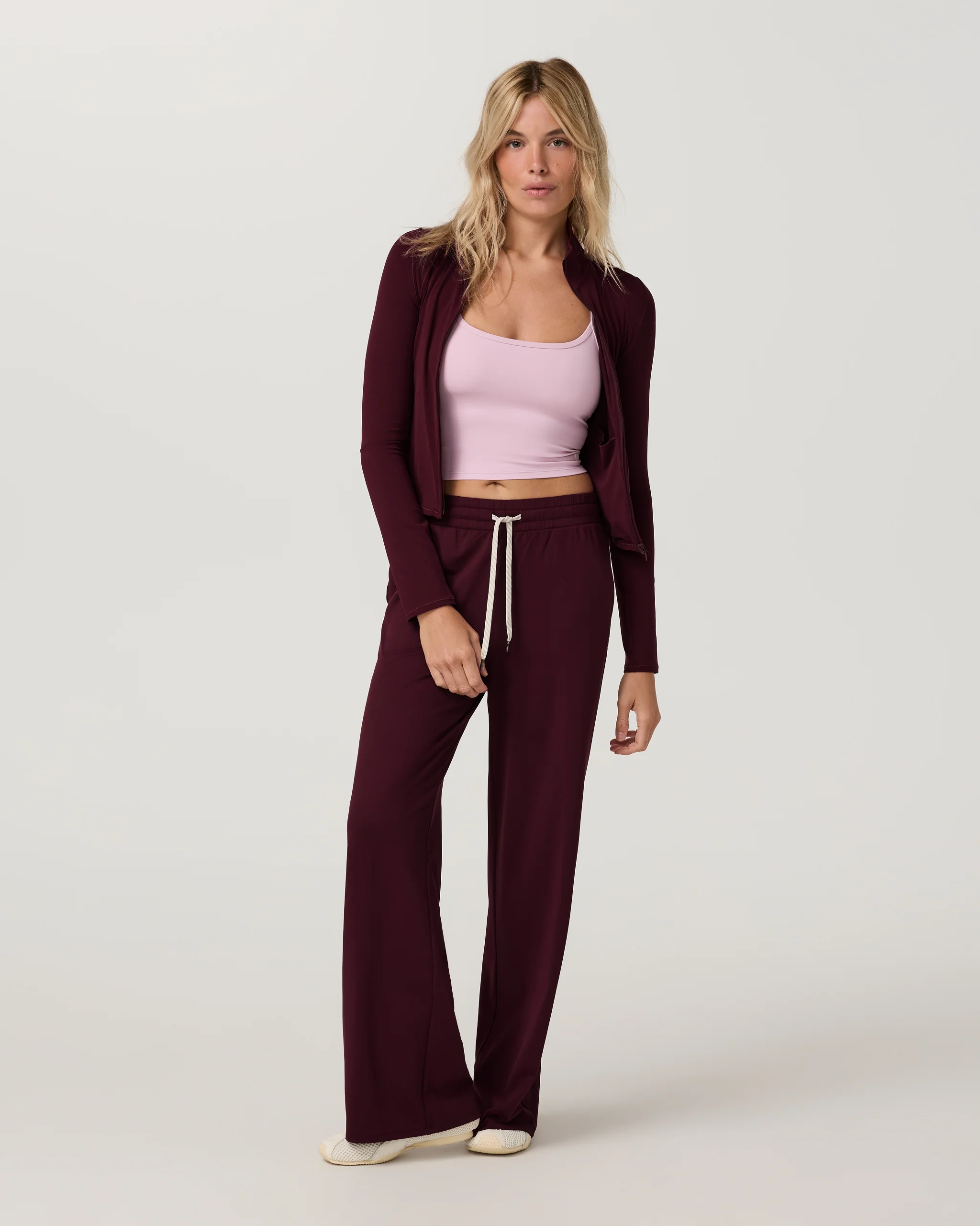 Vuori, Halo Essential Wideleg Pant - Cherry Noir