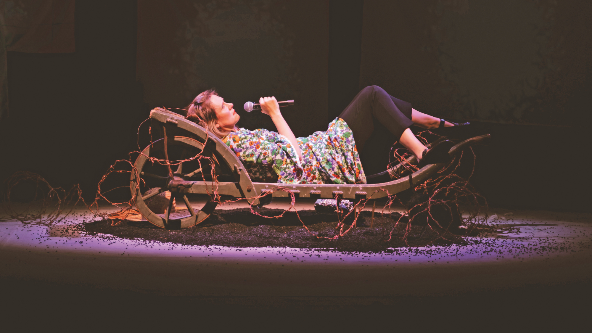 Bryony Kimmings in Bog Witch
