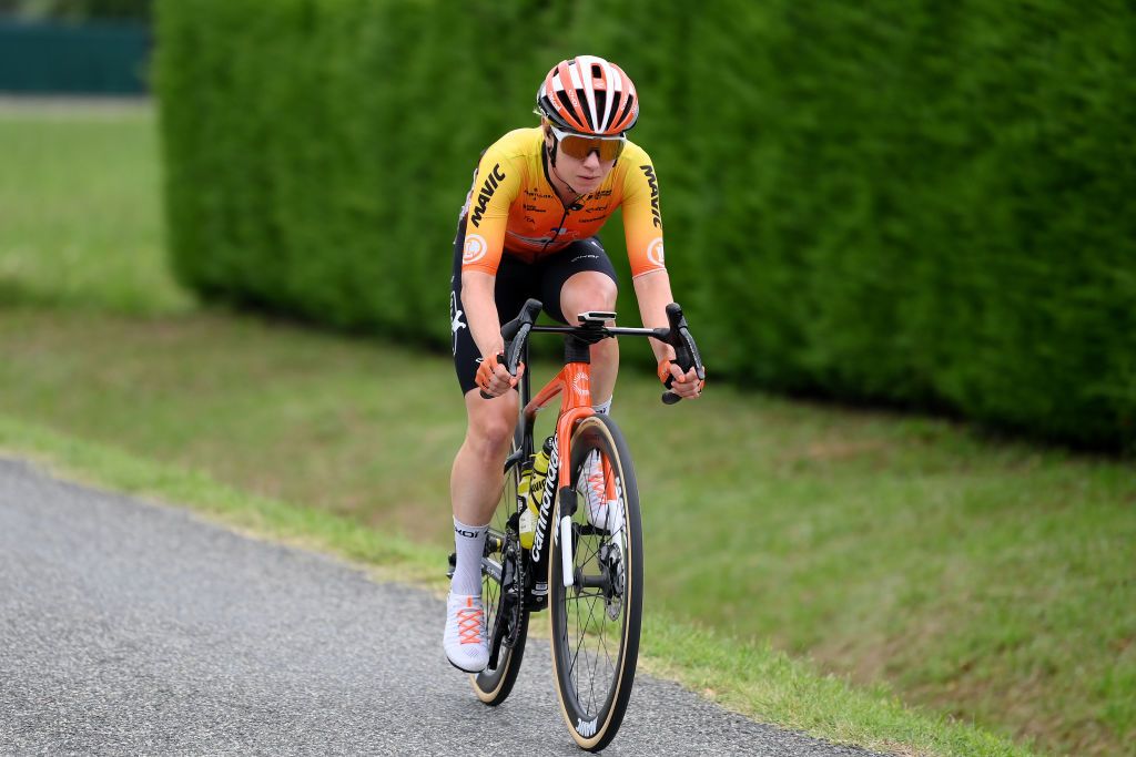 Coralie Demay (St Michel-Mavic-Auber93) took a solo flyer that looked promising but was reeled back in