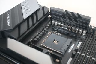 ASUS ROG X570 Crosshair VIII Extreme