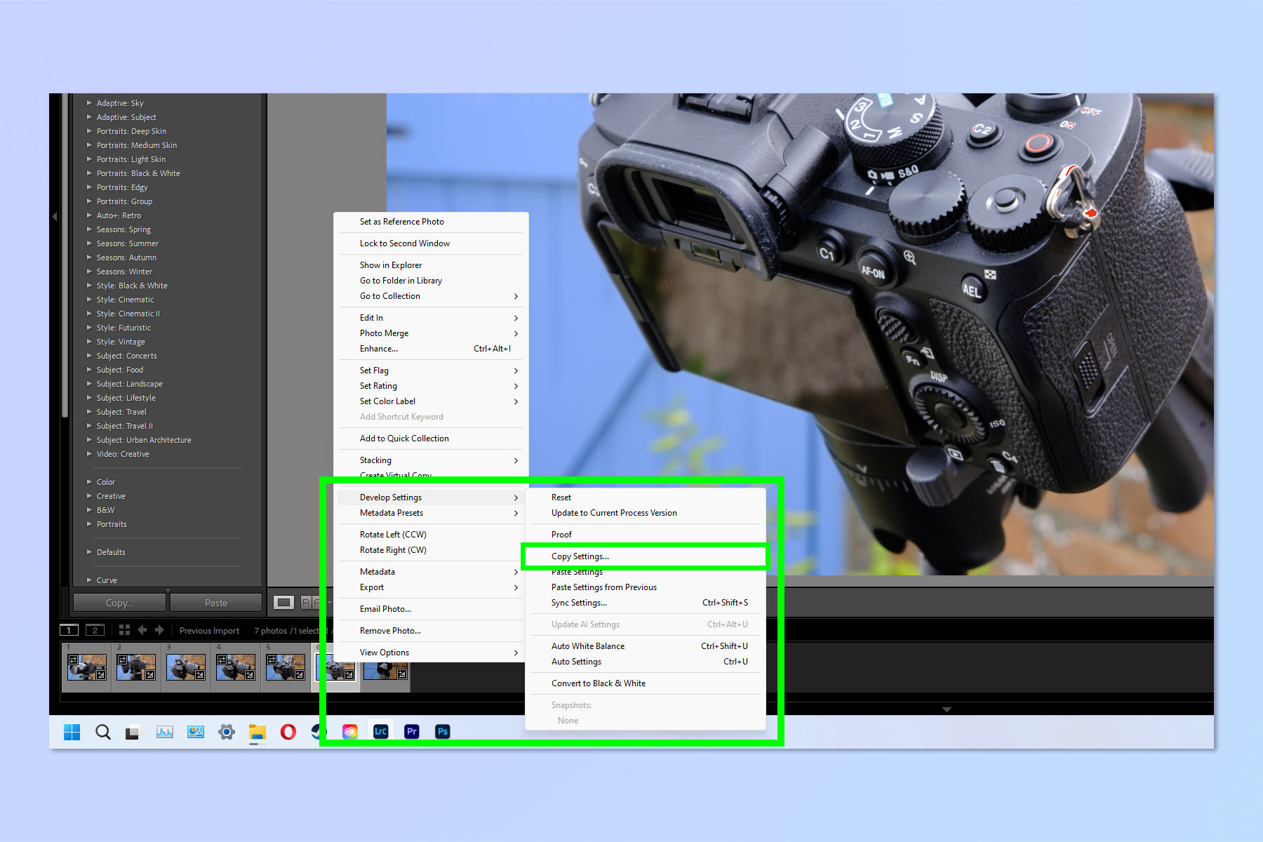 لقطة شاشة توضح كيفية نسخ ولصق تعديلات الصور في Adobe Lightroom Classic