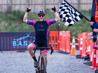 Mountain bikers Josie Wilcox, Craig Oliver scoop up New Zealand elite cyclocross titles