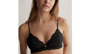 Types of bra: Oysho Rose detail lace triangle bra