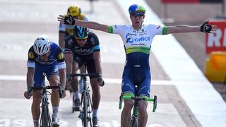 Mat Hayman beats Tom Boonen to victory in Paris-Roubaix