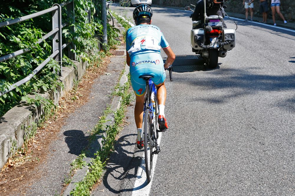 Vincenzo Nibali (Astana) on the attack