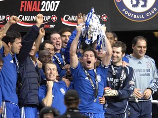 Frank Lampard lifted the League Cup in 2007 after Chelsea's win against Arsenal in the final