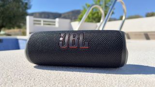 Der Bluetooth-Lautsprecher JBL Flip 6