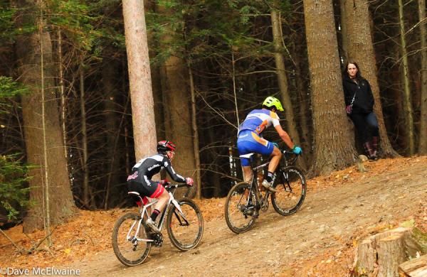 Justin Lindine (Bikereg.com) did his best to stay with Olympian, former USA Champion mountain biker Craig