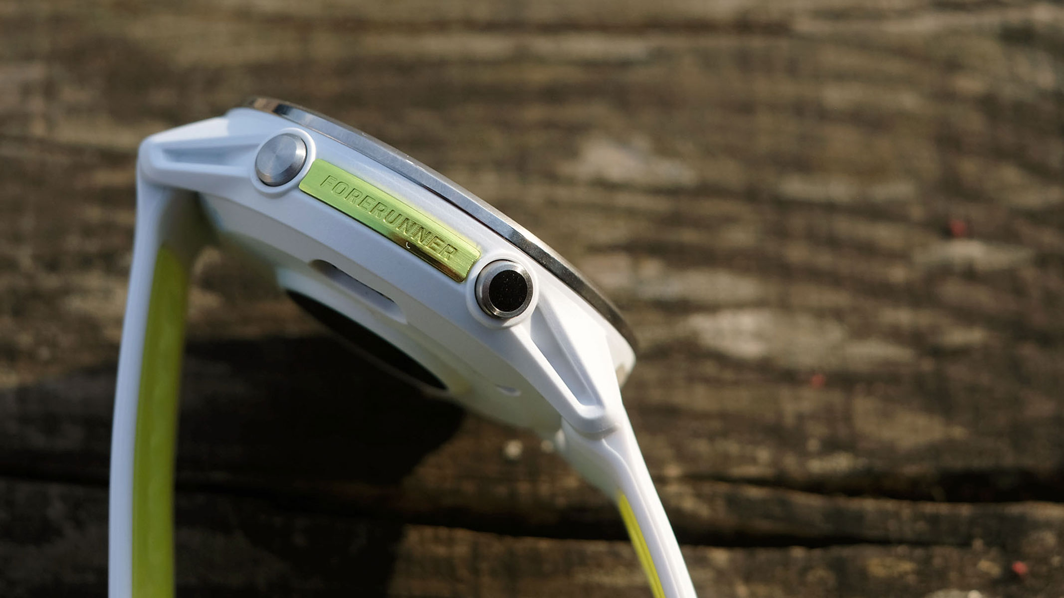 A close-up picture of the side buttons in the Garmin Forerunner 970