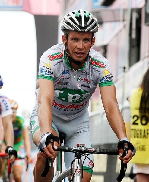 Paolo Savoldelli (LPR Brakes) finishes.