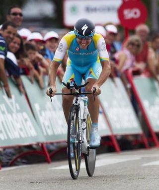 Fredrik Kessiakoff (Astana) wins the Pontevedra time trial.