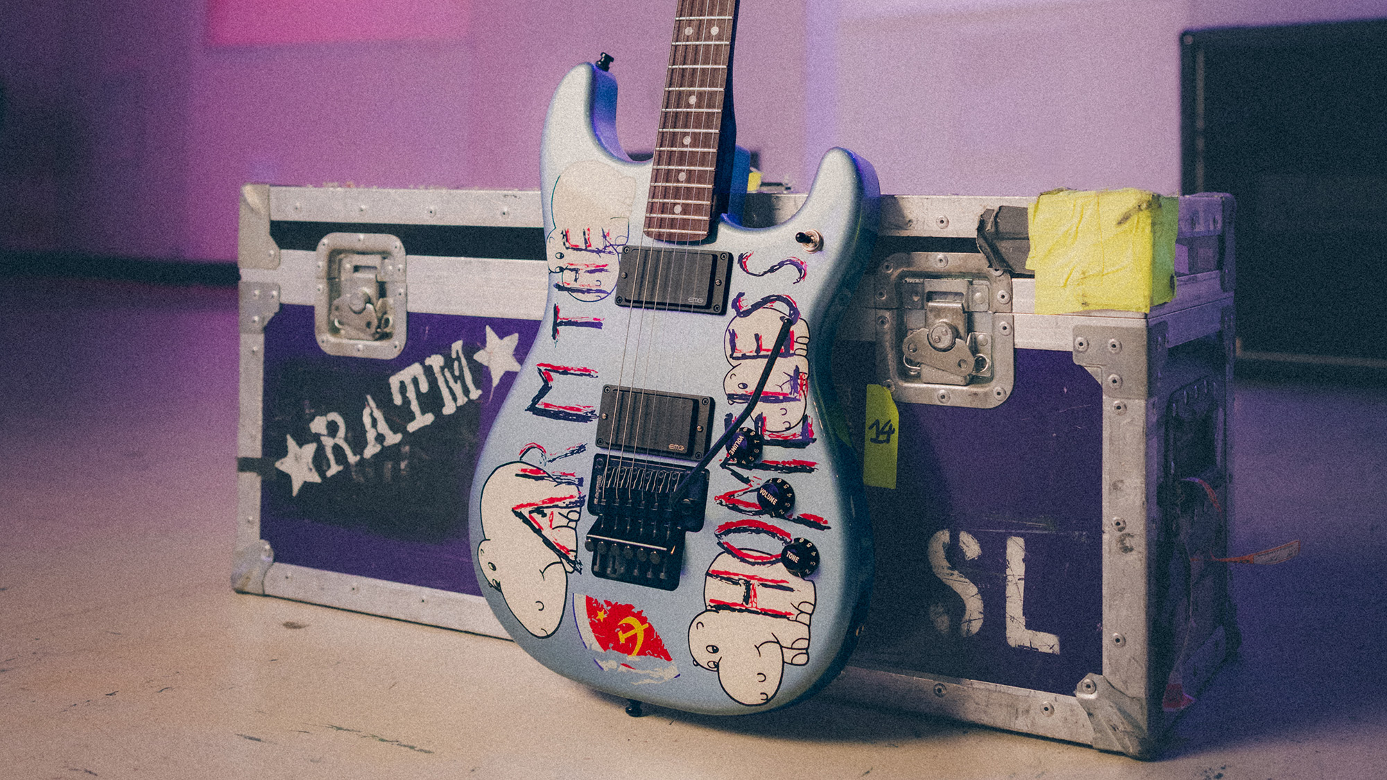 Fender&#039;s Tom Morello Arm the Homeless guitar