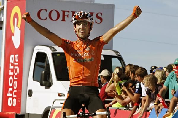Mikel Nieve (Euskaltel - Euskadi) celebrates his stage victory at the Vuelta.